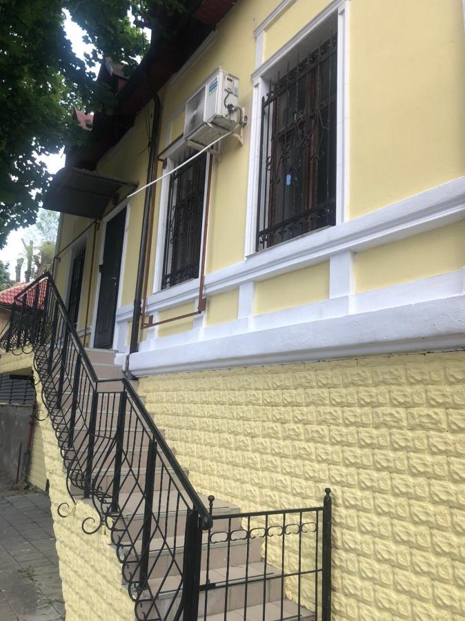 Friends Hostel Chişinău Esterno foto
